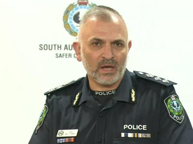 SA Police update: SA couple arrested after alleged fake cancer scam (7NEWS)