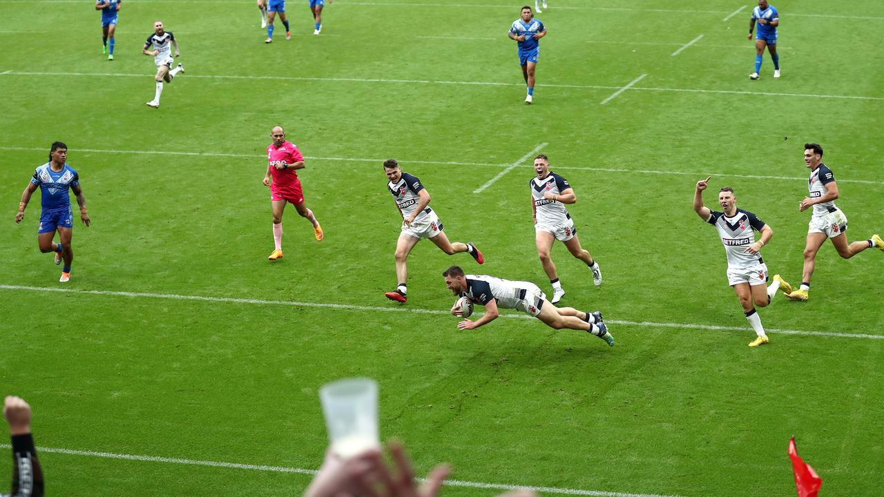 Elliott Whitehead of England dives to score their side's seventh try. Photo by George Wood/Getty Images for RLWC