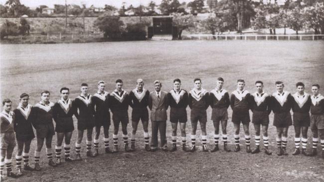 1954 GPS Rugby Premiers, BBC. Left to Right: B.H.L. Gibson, D.K. Horsley, B.J. Knowles, N.S. Cominos, D.E. Palm, A.C. Charlton, S.P. Kahler, R.M. Shaw, Mr G.E. Thomson (Coach), J.J. Connolly, R.K. Kirkcaldie, R.V. Glasse, E.T. Jones, G. Helen, J.L. James, J. Argery, G.R. Harding. Photo supplied.