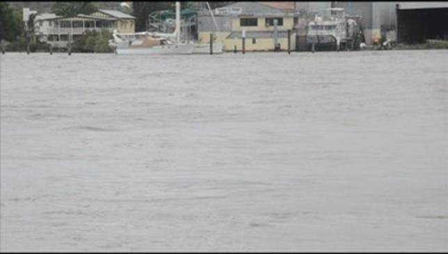 Brisbane River level rises