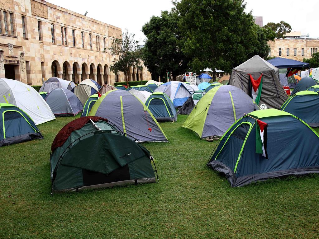 Pro-Palestine students at University of Queensland campus. Picture: David Clark