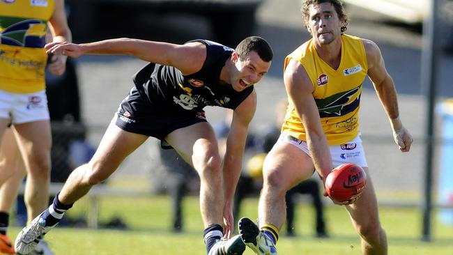 Ex-South Adelaide captain Nick Murphy (left) is unable to train with his Kaniva Leeor teammates due to SA’s border closure. Picture: Tom Huntley