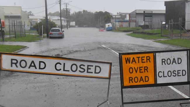 Saturday February 1. Heavy rain lashes Townsville causing flash flooding. Camgulia Street, Mt Louisa. Picture: Evan Morgan