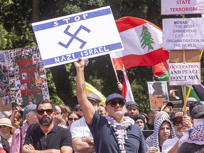 Anti -War protesters take to the street of Sydney .Picture: Jeremy Piper