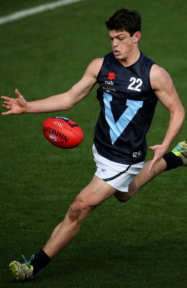 Vic Metro star Angus Brayshaw in action during the U18 Championships. Picture: Colleen Petch