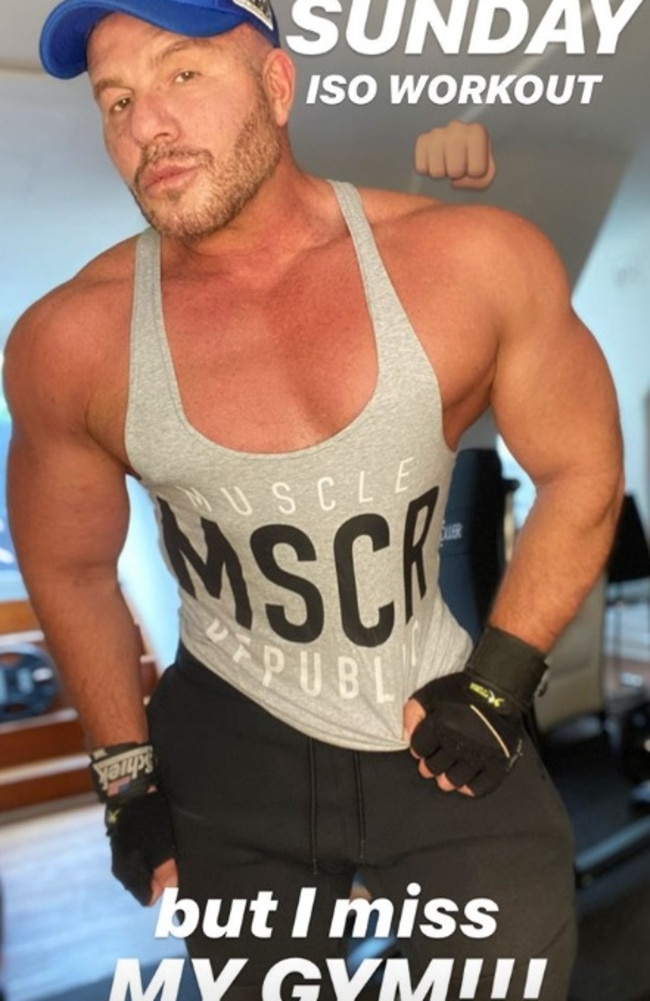 Alex Perry flaunts huge guns in muscle tank on Instagram