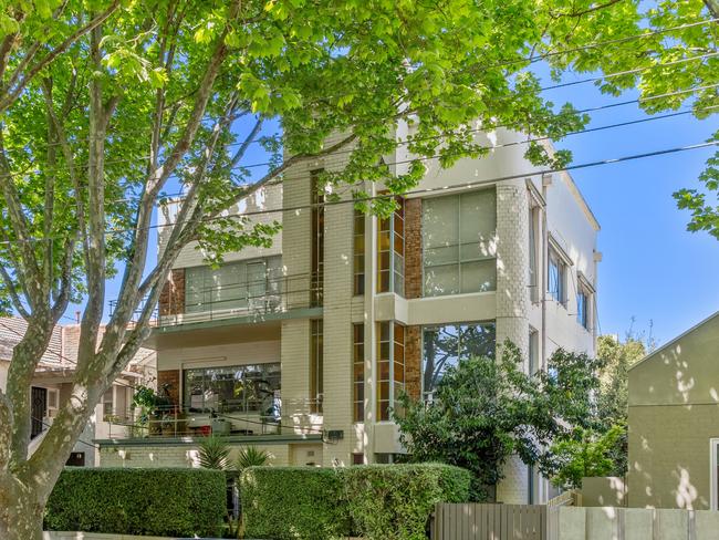 Zaslavsky’s property at 5/3 Meredith St, Elwood.