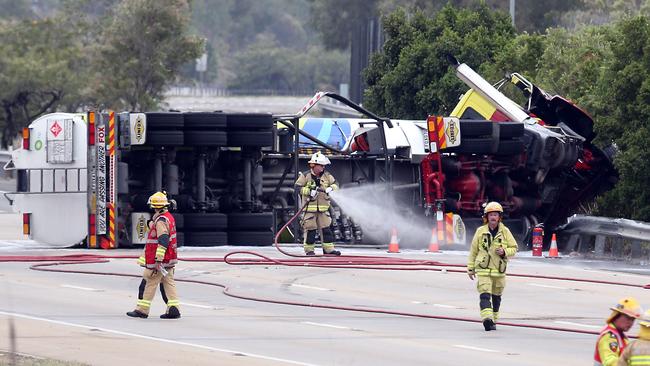 A petrol tanker overturned on the M1 at Helensvale earlier today closing all lanes in both directions causing traffic chaos. 11th January 2020 Helensvale AAP Image/Richard Gosling