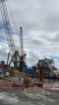 Construction work on the 'second M1' at Coomera River
