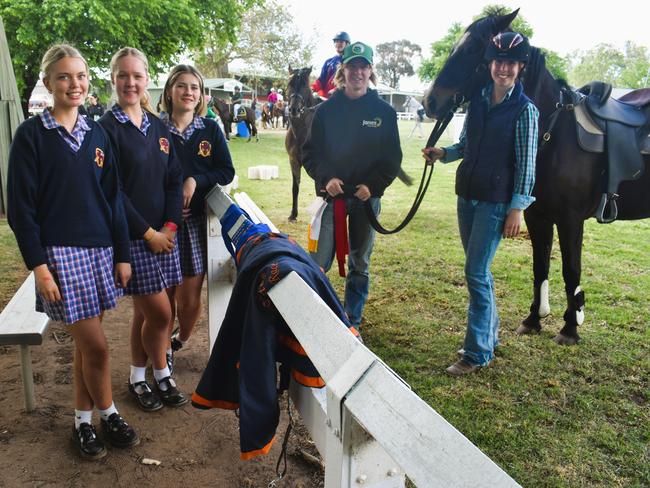 Attendees enjoying the 159th Sale Agricultural Show at the Sale Showgrounds on Friday, November 01, 2024: Jasmin, Molly, Eva, Brooklyn, Mate and Chloe. Picture: Jack Colantuono