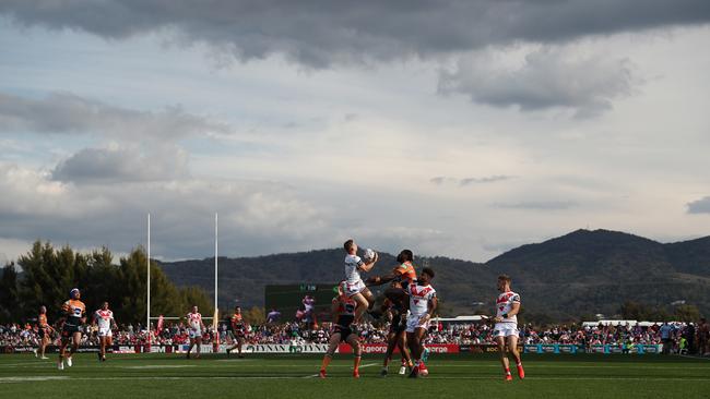 Mudgee turned on a beautiful afternoon for the footy. (Photo by Mark Metcalfe/Getty Images)