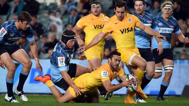 The Waratahs suffered another home Super Rugby defeat, this time at the hands of Argentinian side Jaguares.