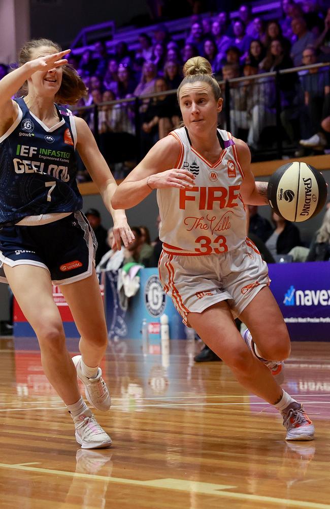 Lauren Mansfield led the Townsville Fire in round 1 minutes. (Photo by Kelly Defina/Getty Images)