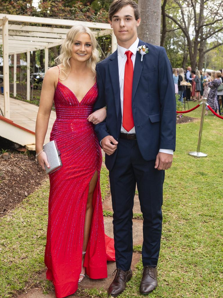 All the colour and fashion from the Glennie School formal | The Courier ...