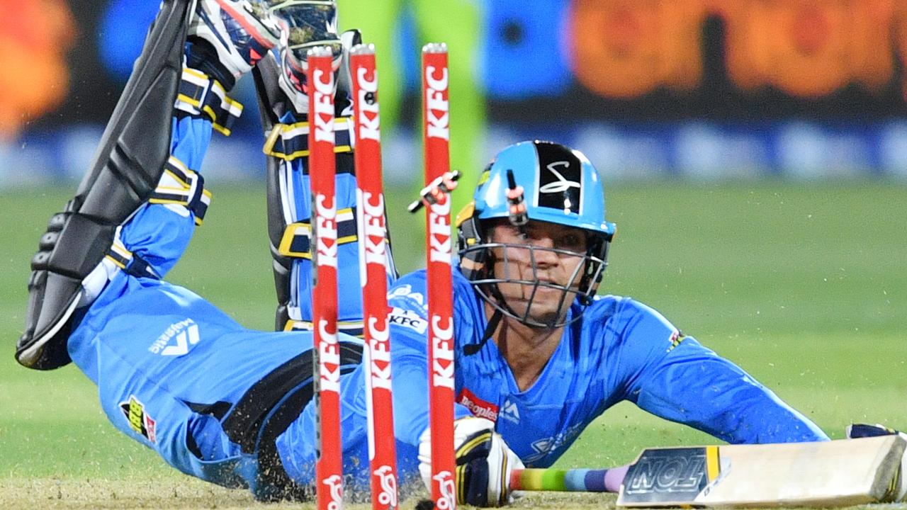 Alex Carey’s run-out sparked the Strikers collapse.