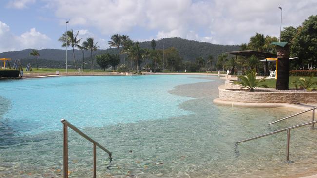 Double drowning tragedy: Lengthy delay in Airlie Beach case