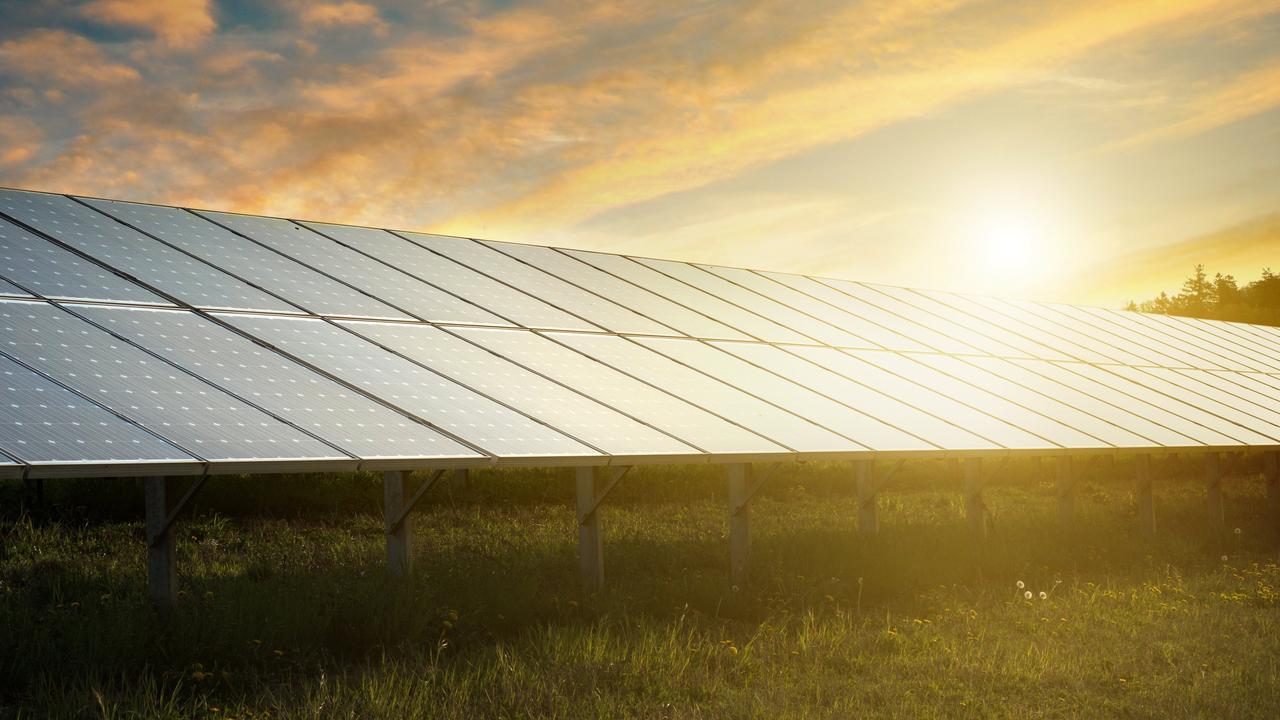 Shining light on region’s new solar farm proposal | The Courier Mail