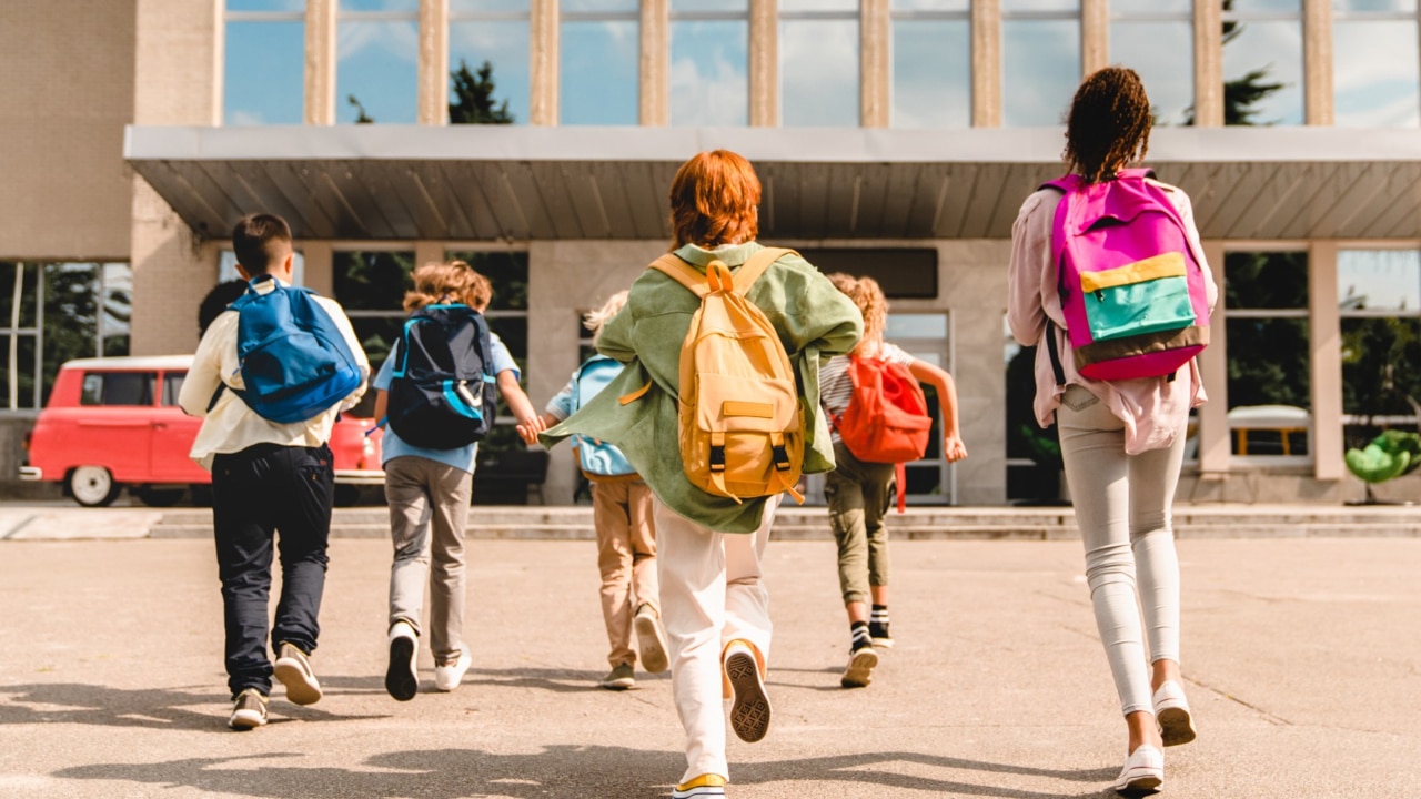 Pressure grows for Qld’s free kindergarten program amid rising staff shortages