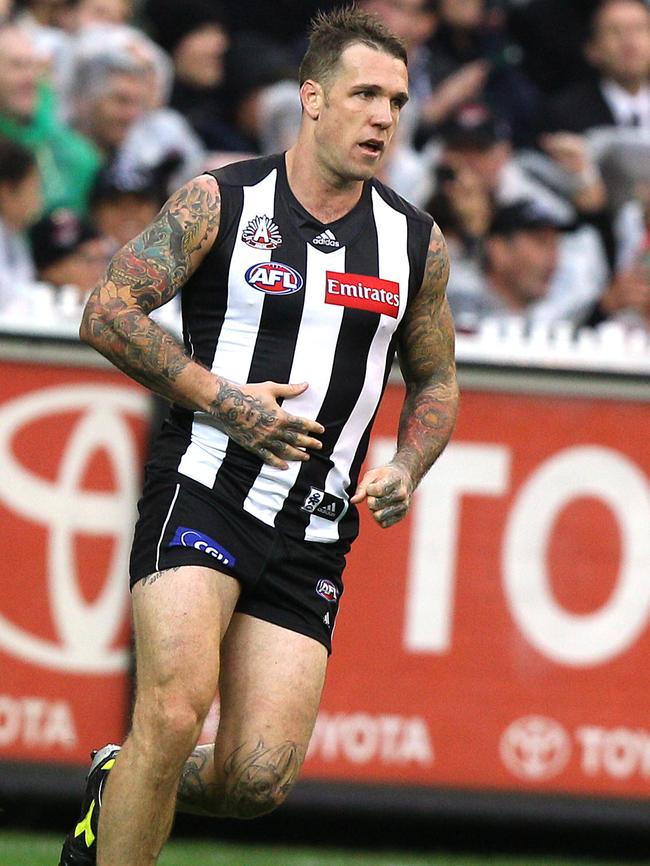 Always quick-witted, Dane Swan lets everyone know his weight is fine.