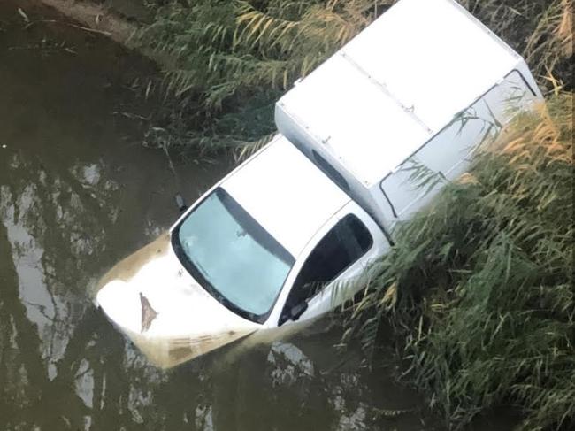 A ute has been found near Timbrebongie Bridge in Narromine.