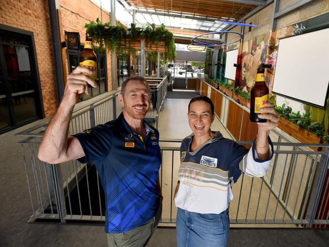 Martin Locke and Claire Schlothauer at Flinders Lane ready for the Cowboys home final. Picture: Evan Morgan