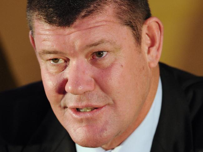 (FILES) This file photo taken on May 18, 2015 shows James Packer, co-chairman of MELCO Crown speaking at a press conference during the opening of the Nobu hotel at the casino-resort "City of Dreams" complex in Manila. Shares in billionaire James Packer's Crown Resorts slumped on October 17, 2016 after 18 sales and marketing staff were detained in China, including an executive in charge of luring high-rollers to Australia. / AFP PHOTO / TED ALJIBE