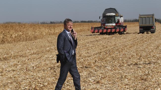 While he was in government and head of Agrocomplex, Mr. Tkachev’s family company became a field-to-shelf food giant producing and processing grain, livestock and dairy products for sale in Russia and parts of Europe where it is sanctioned