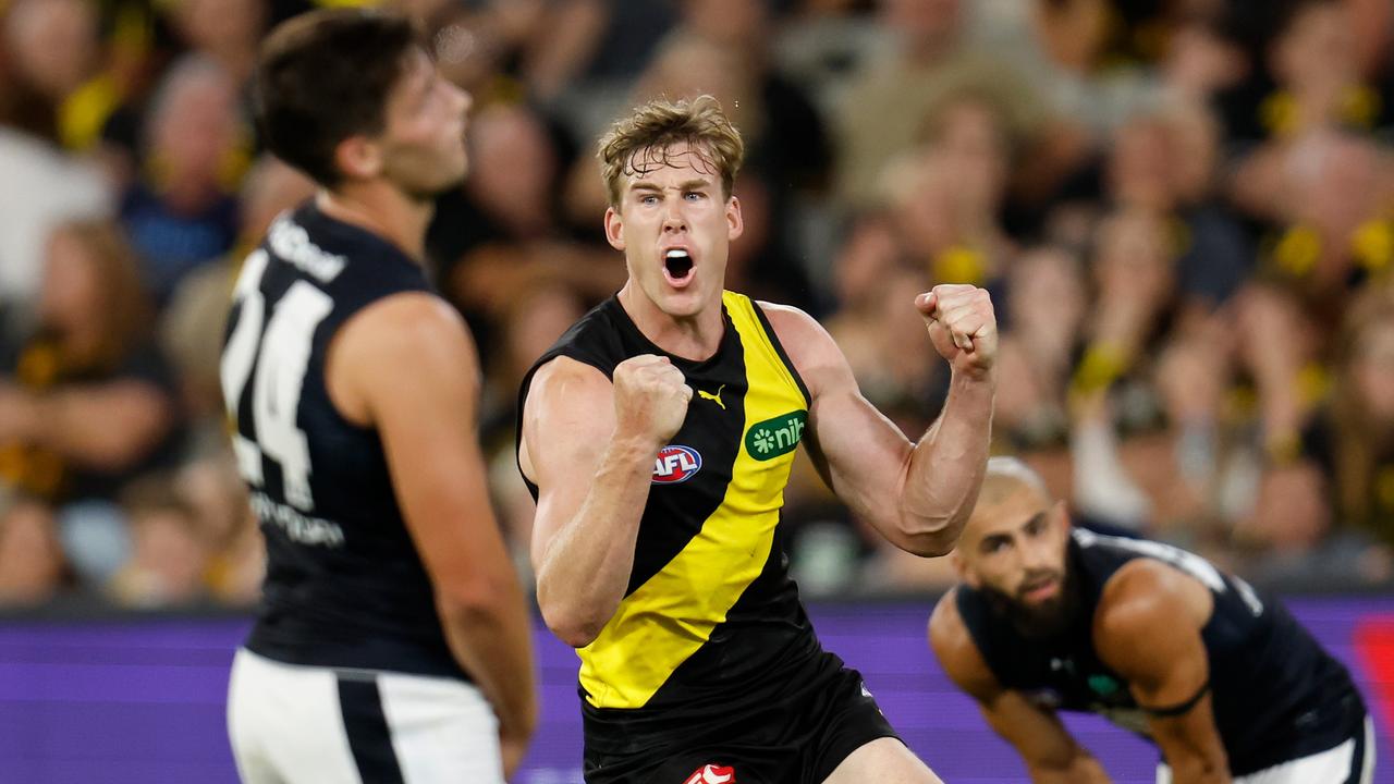 Tom Lynch kicked a goal in the final minute to decide the match. Picture: Michael Willson/AFL Photos via Getty Images