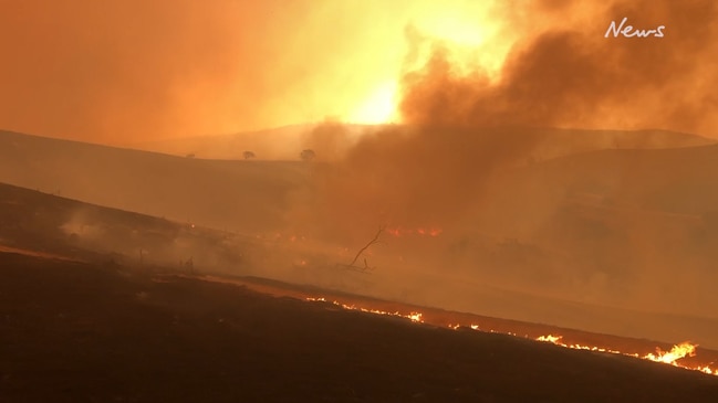 Ravaging bushfire tears through Omeo