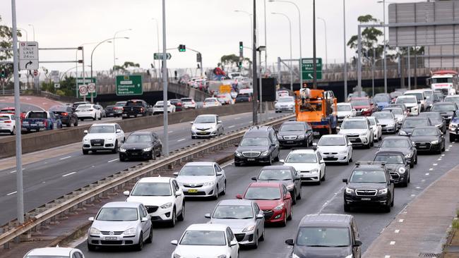 The population boom would mean more drivers on the country’s already congested roads. Picture: NCA NewsWire / Damian Shaw