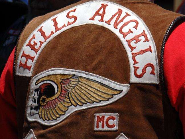 Thumbnails of outlaw motorcycle club bikie gang colours logo on back of jacket - Hells Angels.