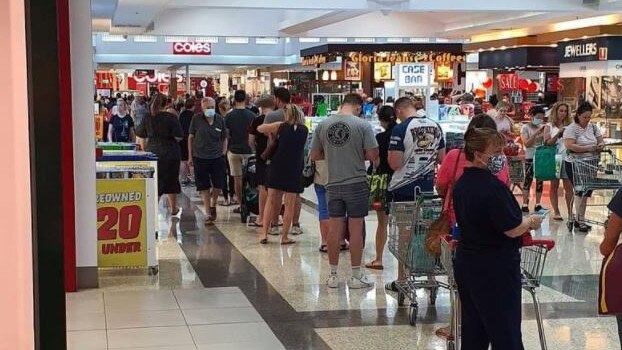 Massive line ups at Brookfield supermarkets. Photo: Kate Kyriacou