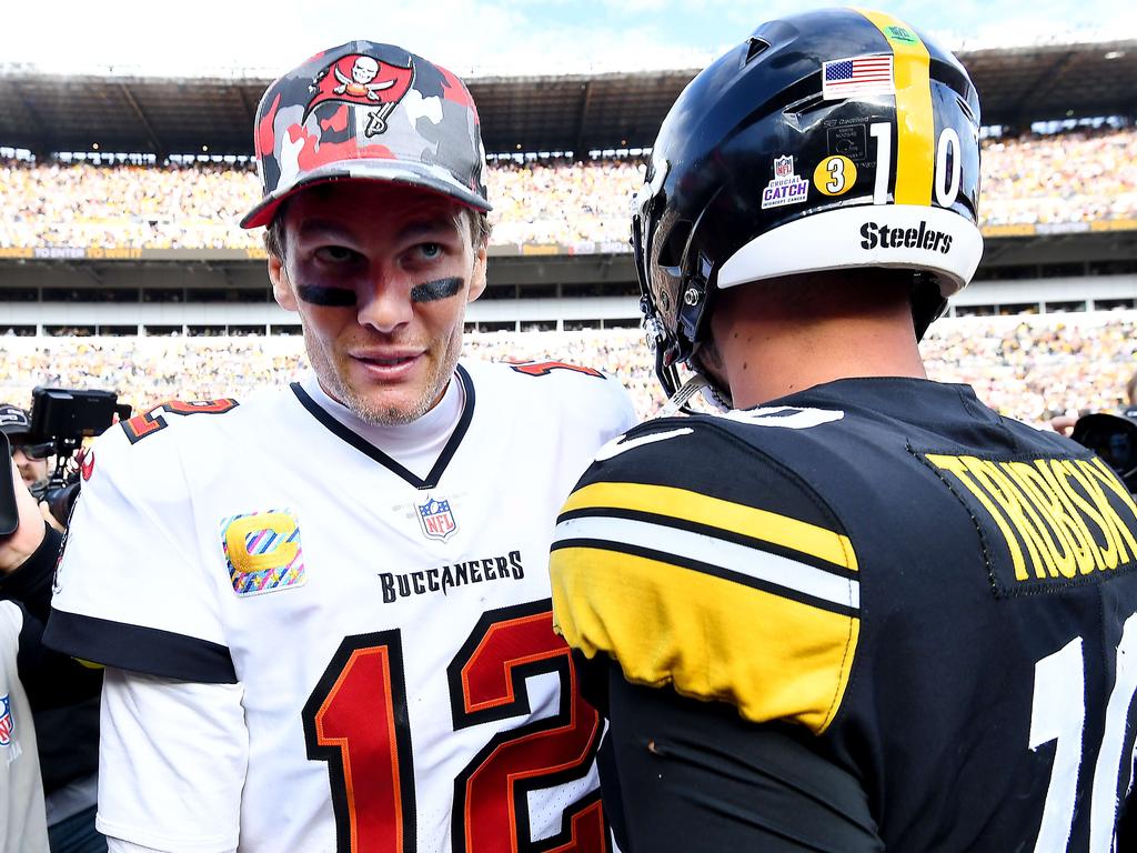 Tom Brady takes out frustration on Buccaneers' offensive linemen after  first-half struggles vs. Steelers