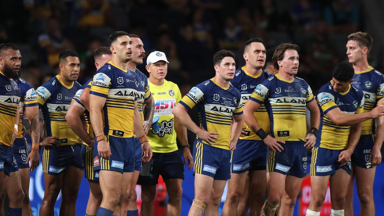 Dejected Eels players during the NRL Semi Final between the Parramatta Eels and South Sydney Rabbitohs at Bankwest Stadium, Parramatta. Picture: Brett Costello