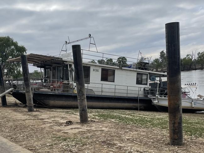 A stranded houseboat on the Waikerie foreshore. Picture: Supplied