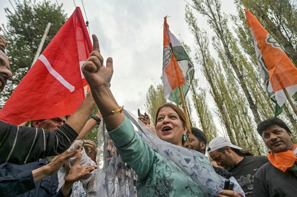 Indian Kashmir elects first regional government in a decade