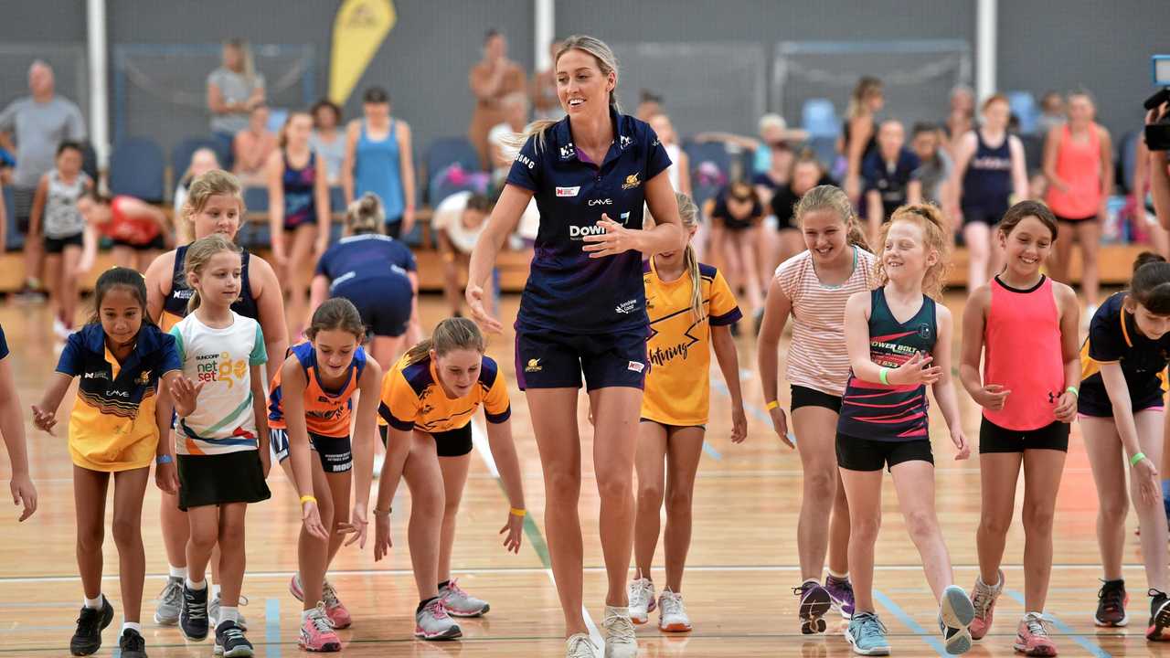 Mega gallery: Lightning heroes put on netball clinic | The Chronicle