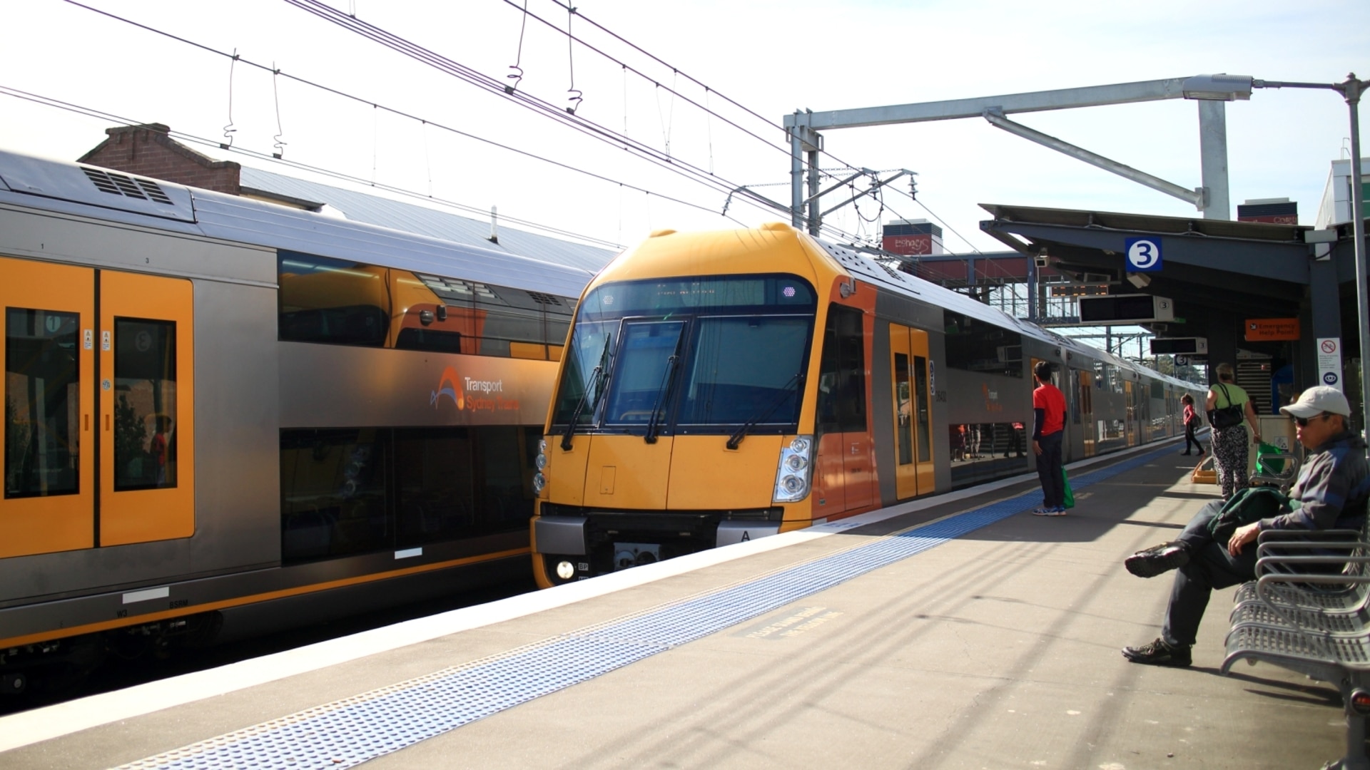 Sydney rail workers begin industrial action