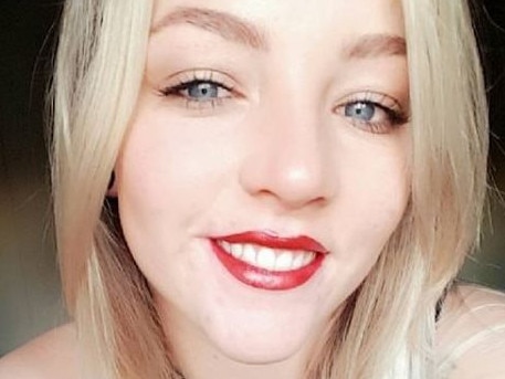 PICTURE MUST BE PIXELATED - LEGAL WARNING CANNOT IDENTIFY A facebook picture of the backpacker victim from the Mitchell case - (Name for future search reference only - Elisha Greer)