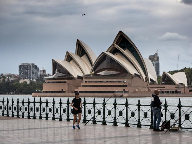 Sydney wakes up to another grey morning on 8th January 2021 as the school holidays continue with more storms and rain in the capitol. Generic views taken around Milson's Point towards The City. (Pictures by Julian Andrews.