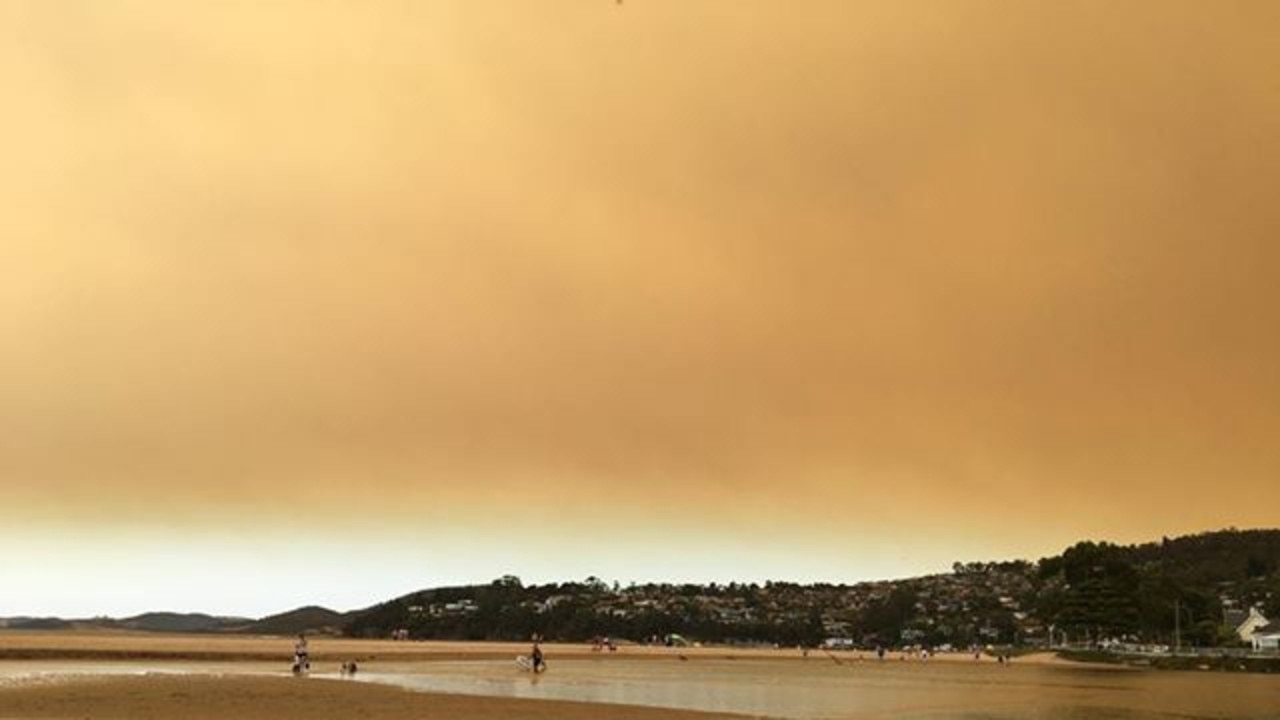 The sky at Kingston with haze from the uncontrolled bushfire raging the the Southwest of the state. Picture: BHAVIT BHATT