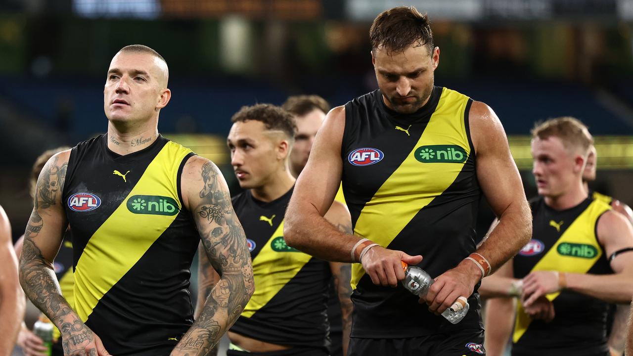 MELBOURNE, AUSTRALIA - MAY 11: The Tigers look dejected after losing the round nine AFL match between Richmond Tigers and Western Bulldogs at Melbourne Cricket Ground, on May 11, 2024, in Melbourne, Australia. (Photo by Quinn Rooney/Getty Images)