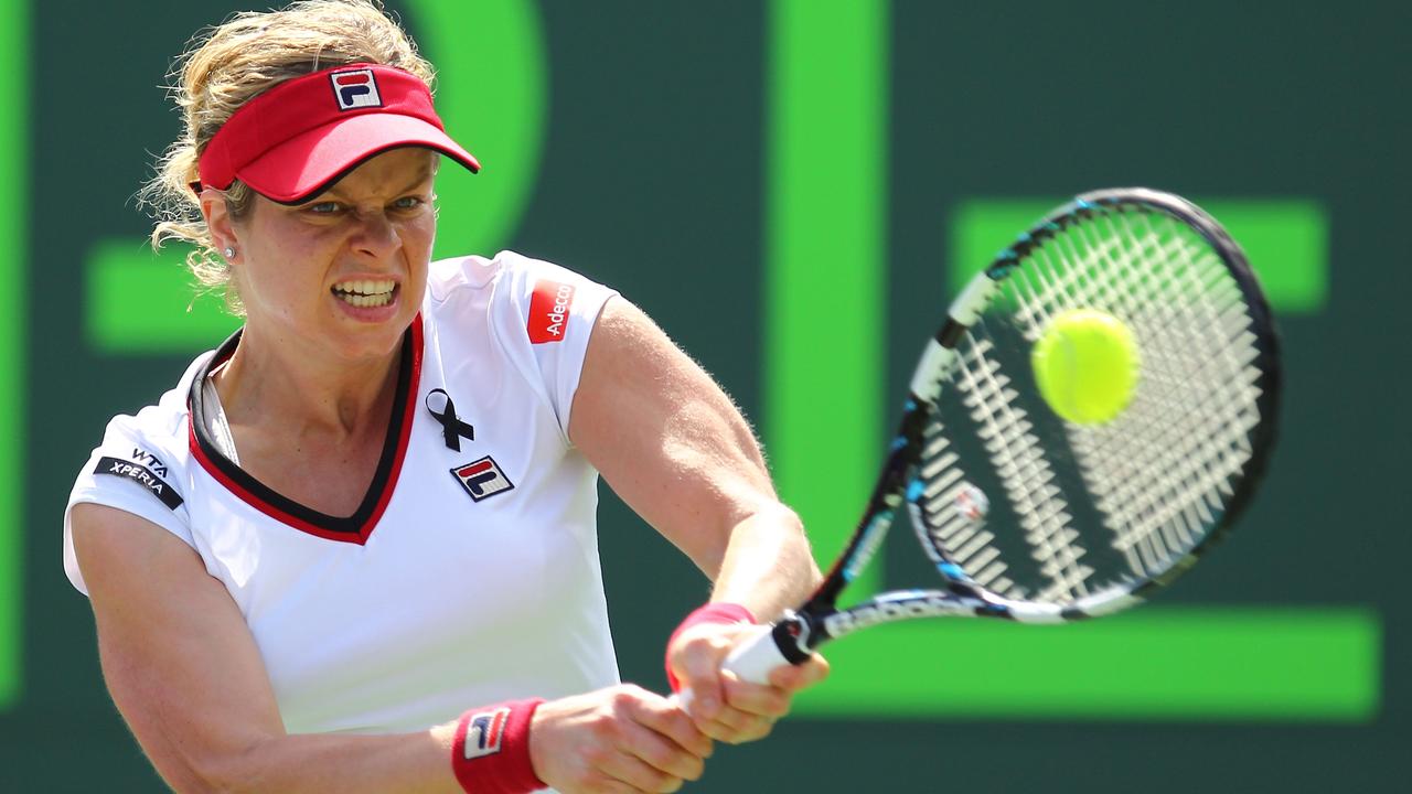 Kim Clijsters has announced she will return to the WTA Tour.