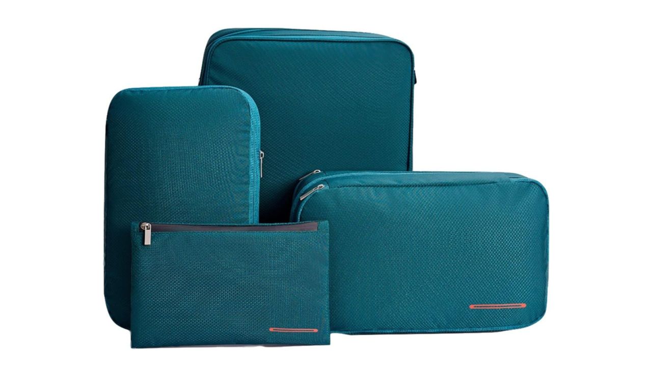 Be Nesting Waterproof Compression Packing Cubes (4 set). Picture: Amazon