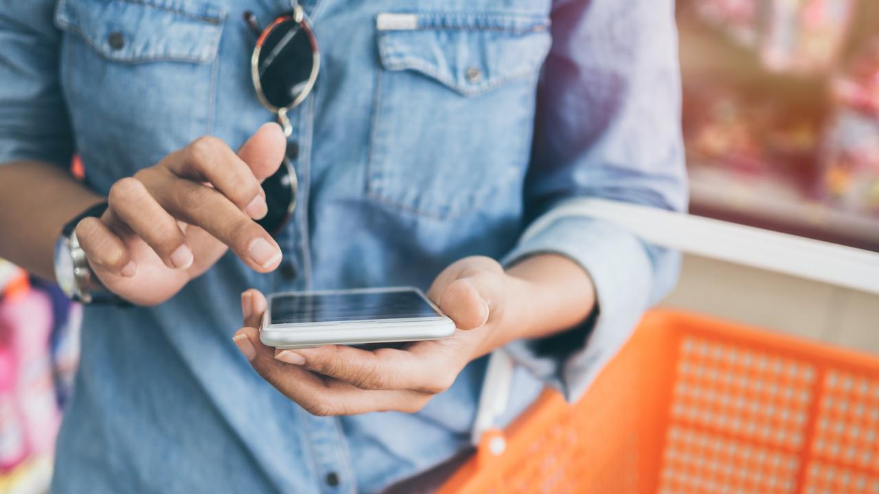 Adding items to your online shopping cart while you think about them could result in an unexpected discount.