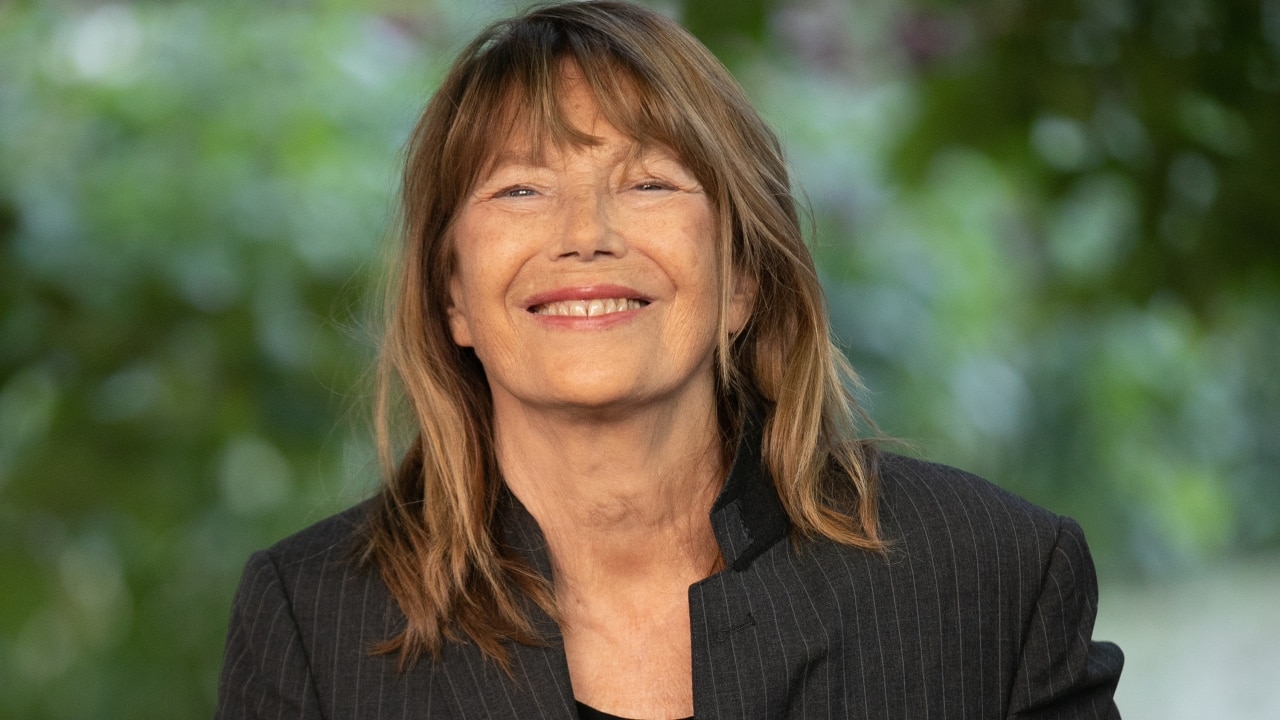 Hommage to FN actress and singer Jane Birkin : the inventor, early adopter  and forever icon of less is more, keep it simple & general Natural  aesthetic : r/Kibbe