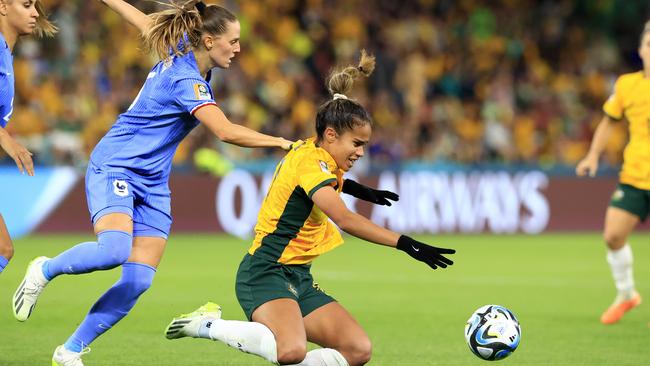 Mary Fowler in action during the FIFA Women’s World Cup quarterfinal against France.