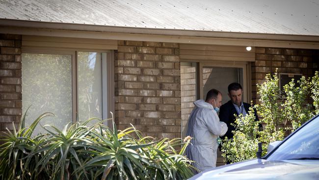 Police and Major Crime Detectives at the scene of an unexplained death in Felixstow, SA. Picture: NCA NewsWIRE / Emma Brasier