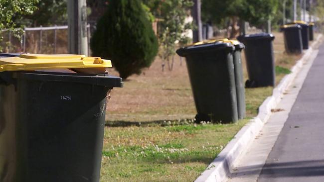 ##NO BYLINE## Wheelie Bins on footpath at Lincon St, Oxley.