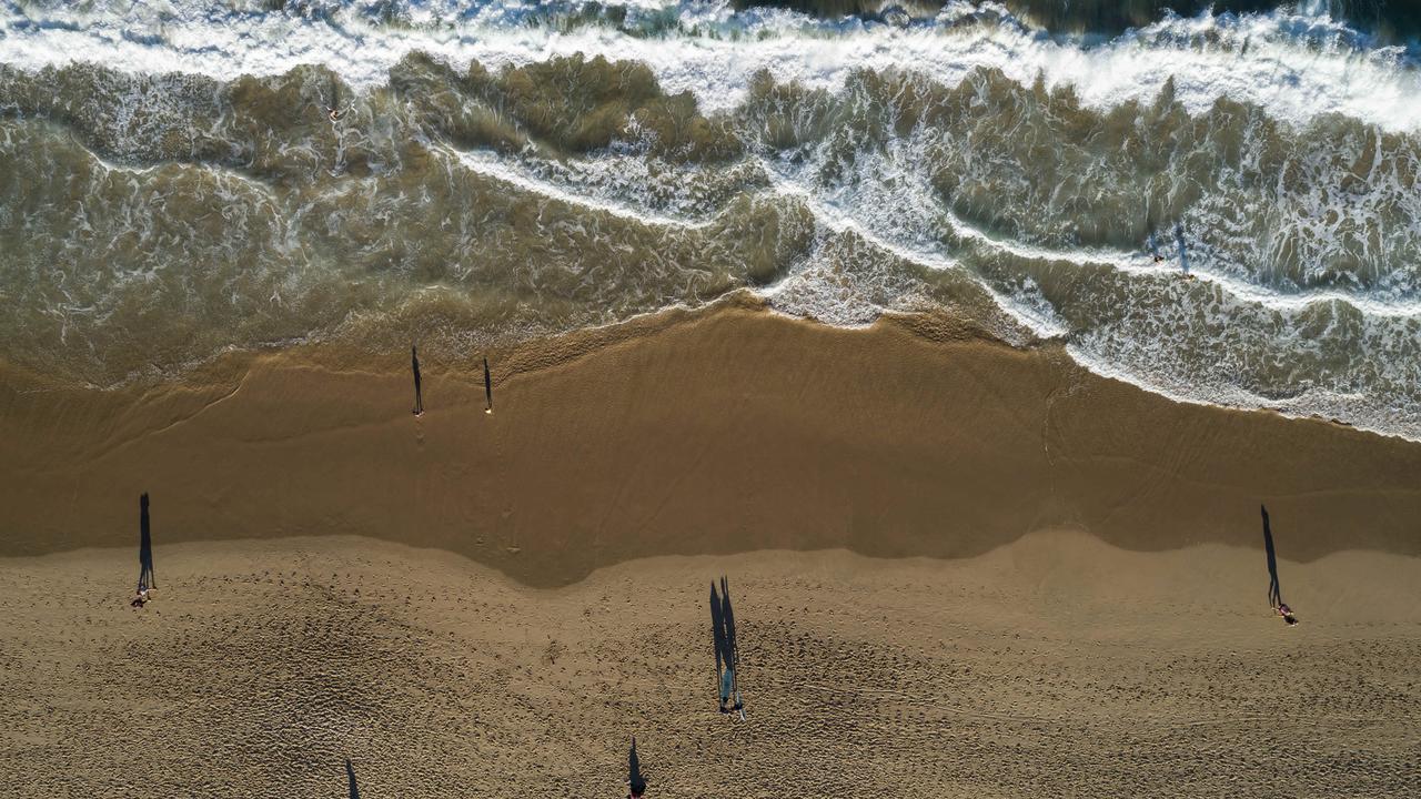 Police probe origins of suspected jawbone found on beach